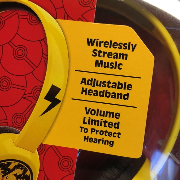 Pickachu Headphones, MewTwo Battle Figure Pack & My Partner Charmander - Picture 4 of 15